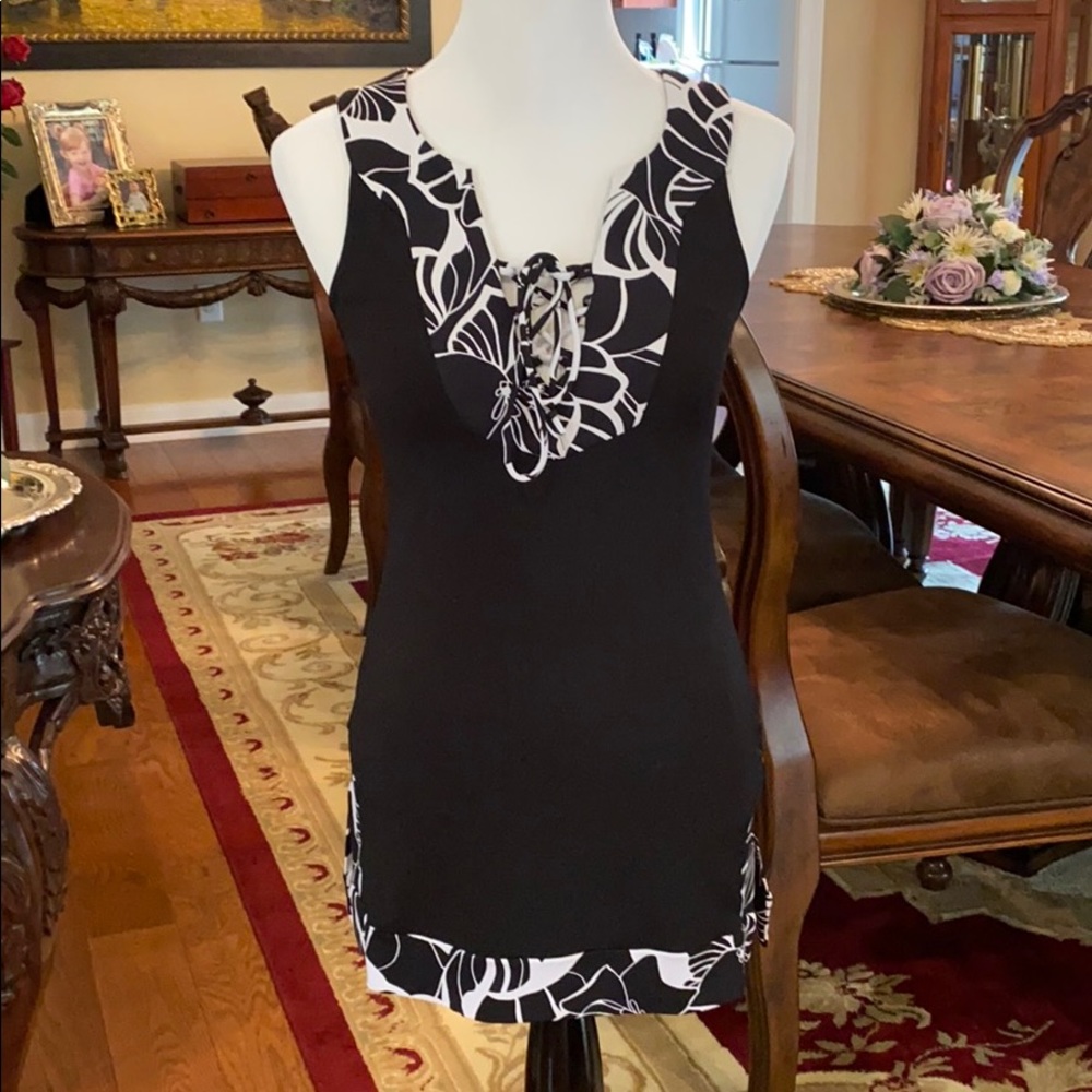 White HouseBlack Market Top sz XXS